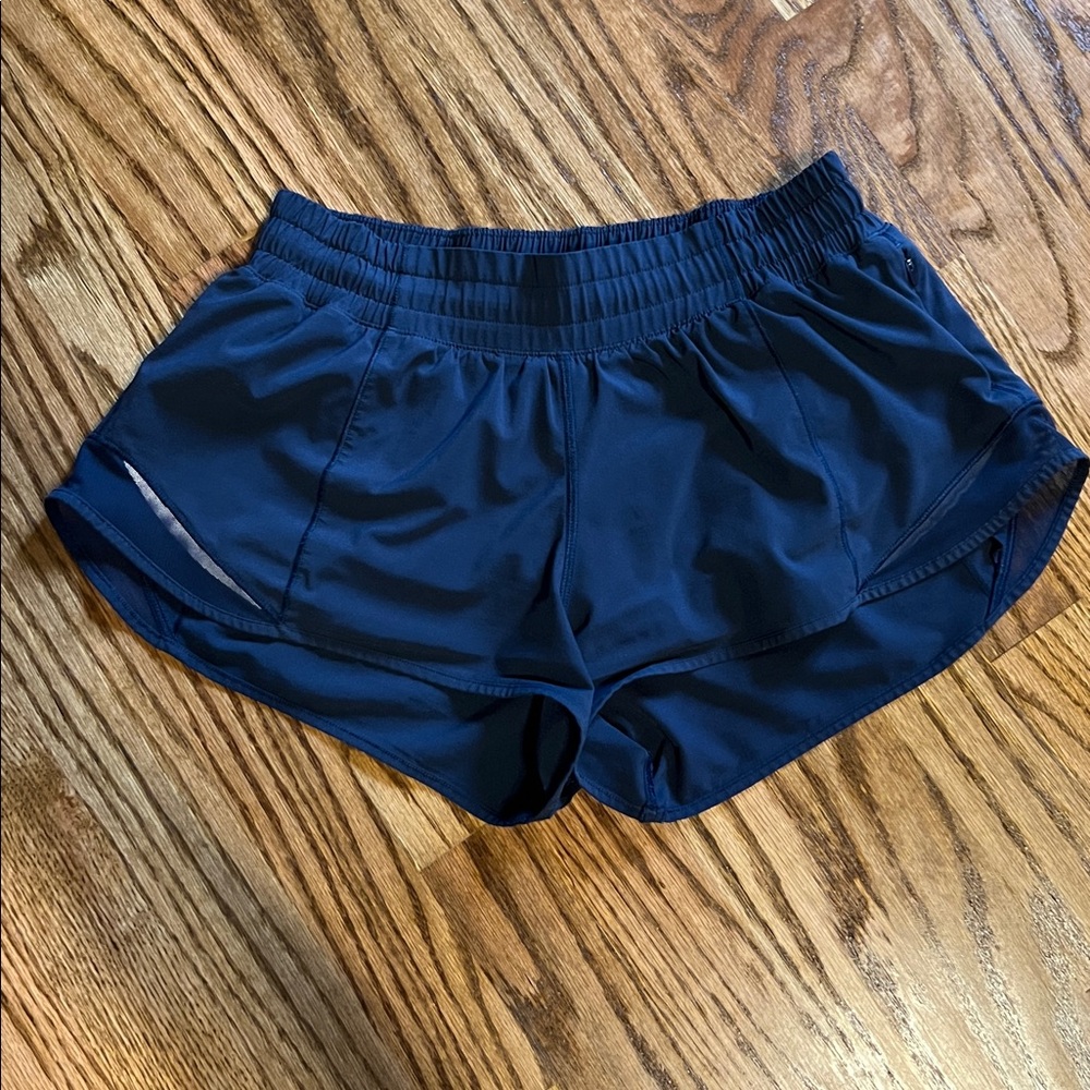 Lululemon 2.5 Hotty Hot Shorts